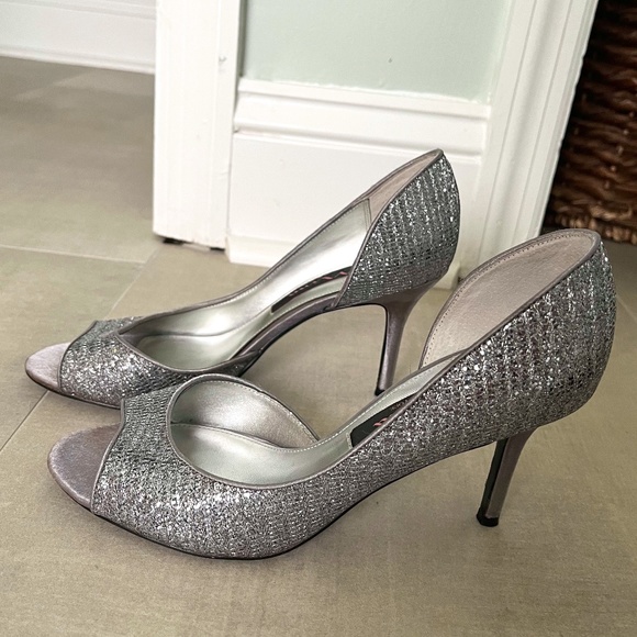 Nina Silver Heels Size 6 - Picture 1 of 5